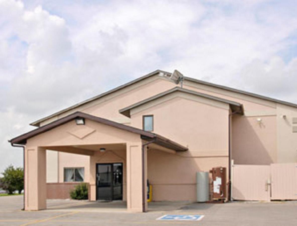 Super 8 By Wyndham Osceola Ia Exterior foto
